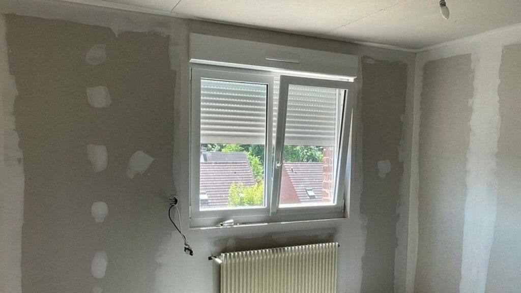 Chantier fenêtres (3) Fenêtre PVC blanc avec volet roulant