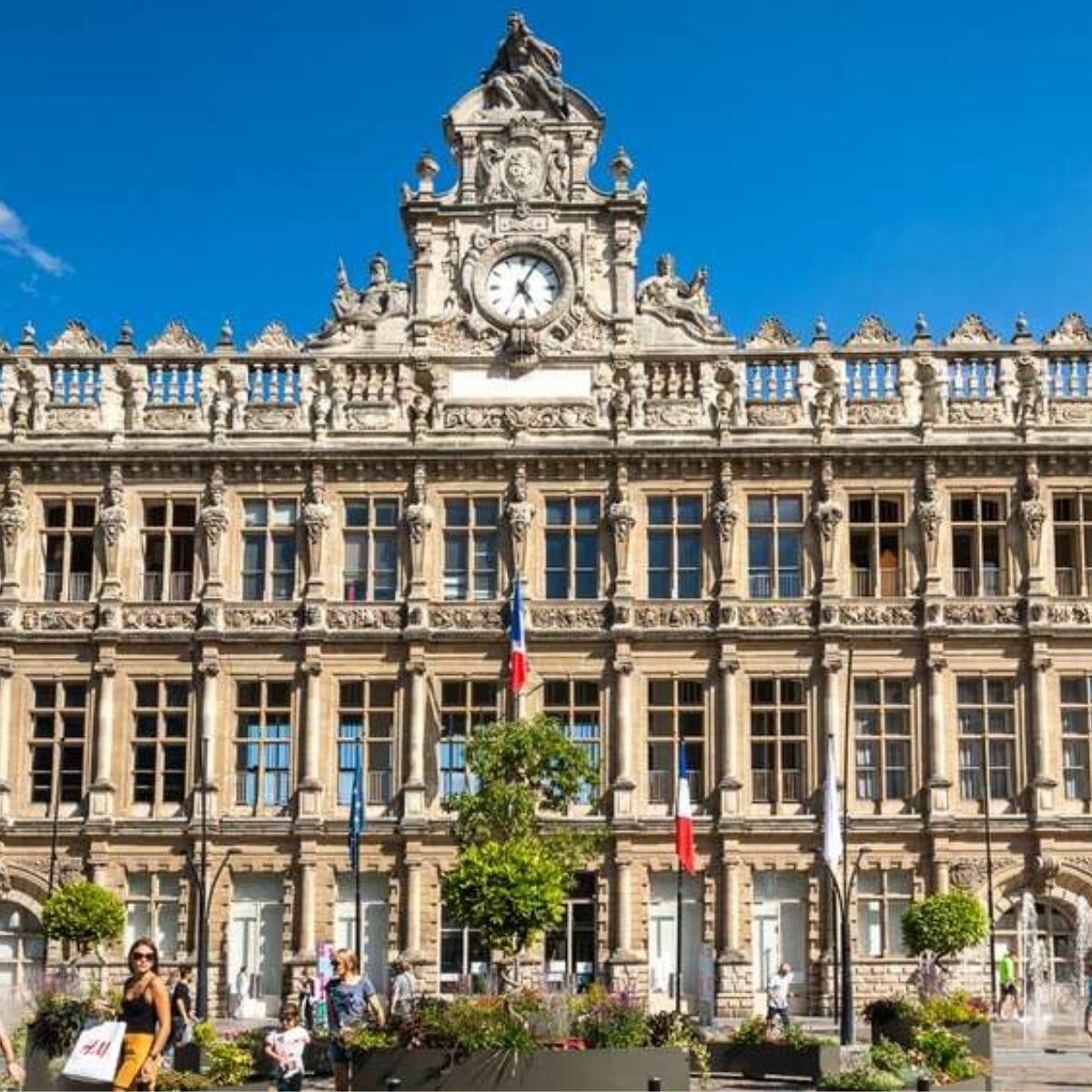 Hotel de ville Valenciennes - HOMZA spécialiste de la rénovation énergétique