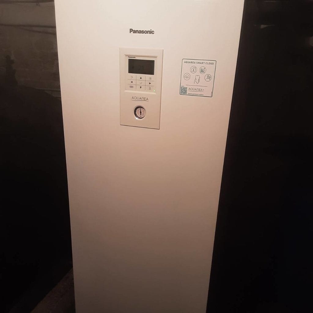 Installation pompe à chaleur air eau à Courrières par HOMZA Installation pompe à chaleur air eau à Courrières par HOMZA