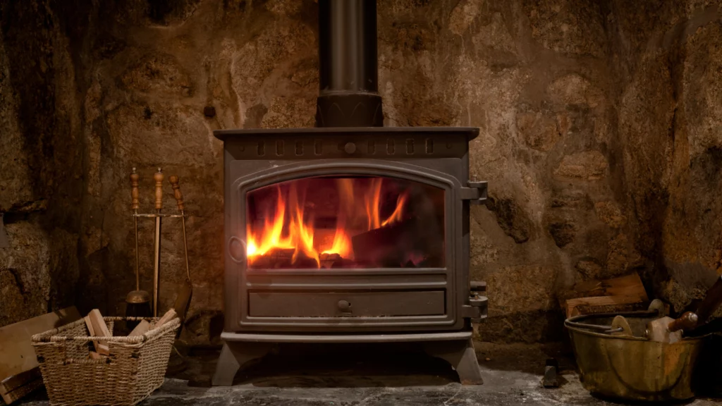 Installation d'une cuisinière à bois dans les Hauts-de-France