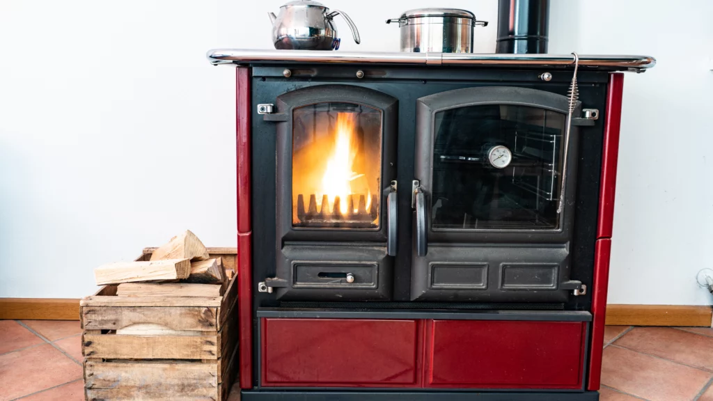 Pose d'une cuisinière bois par un installateur certifié Qualibois 