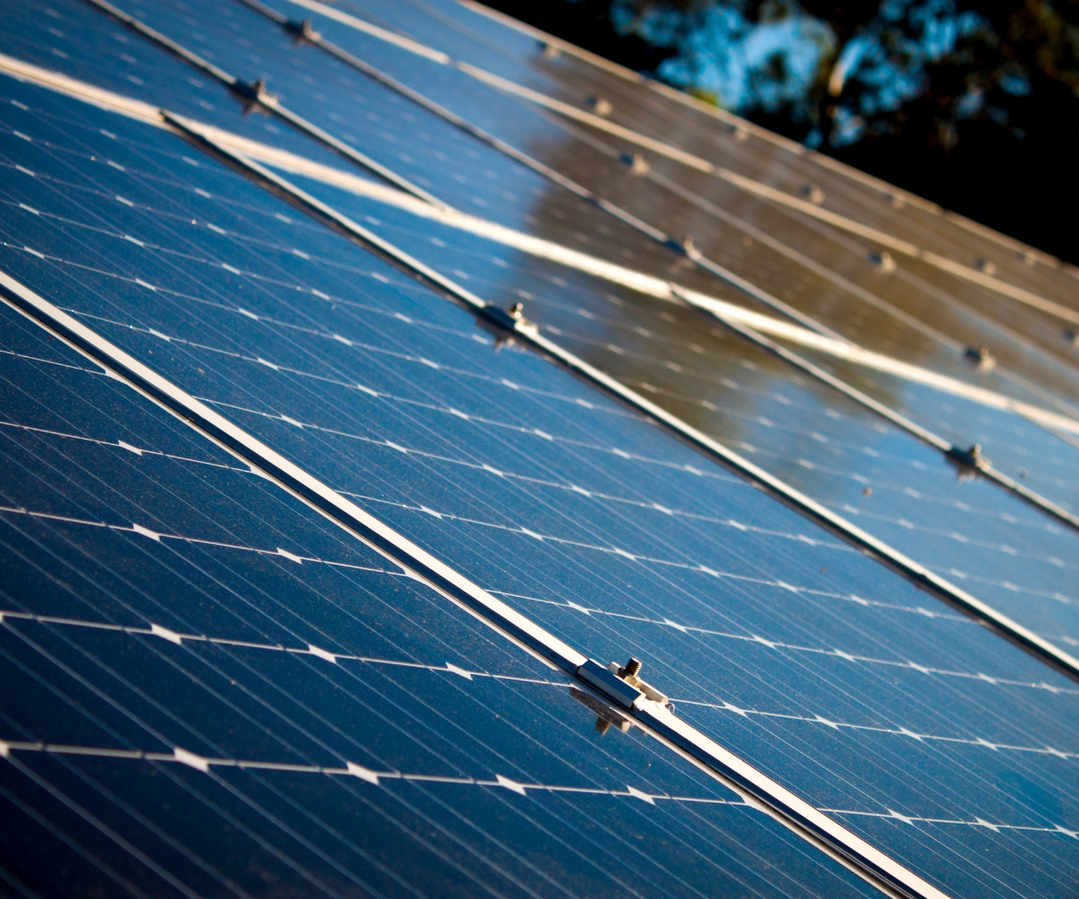 Comment se déroule une installation de panneaux photovoltaïques dans les Hauts-de-France ?