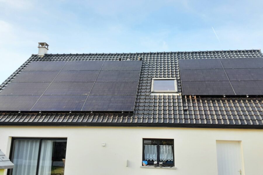 Photo chantier panneaux photovoltaïque face