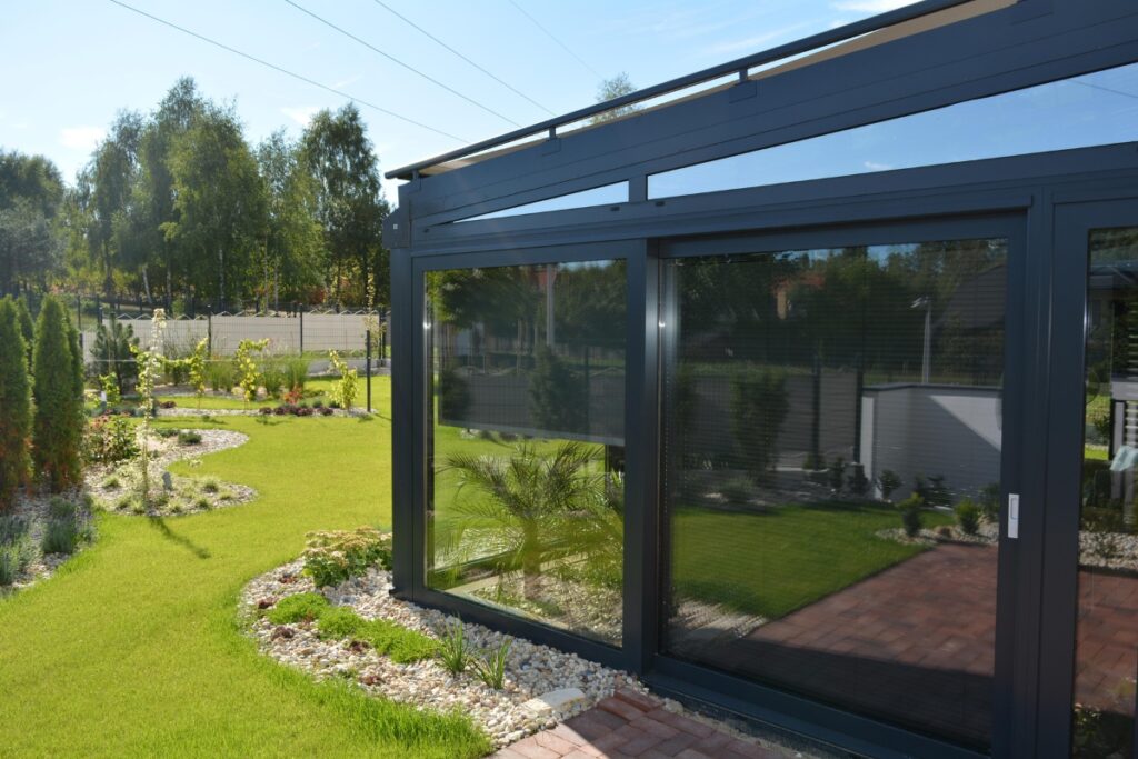 Les menuiseries en aluminium : modernité et robustesse avec HOMZA