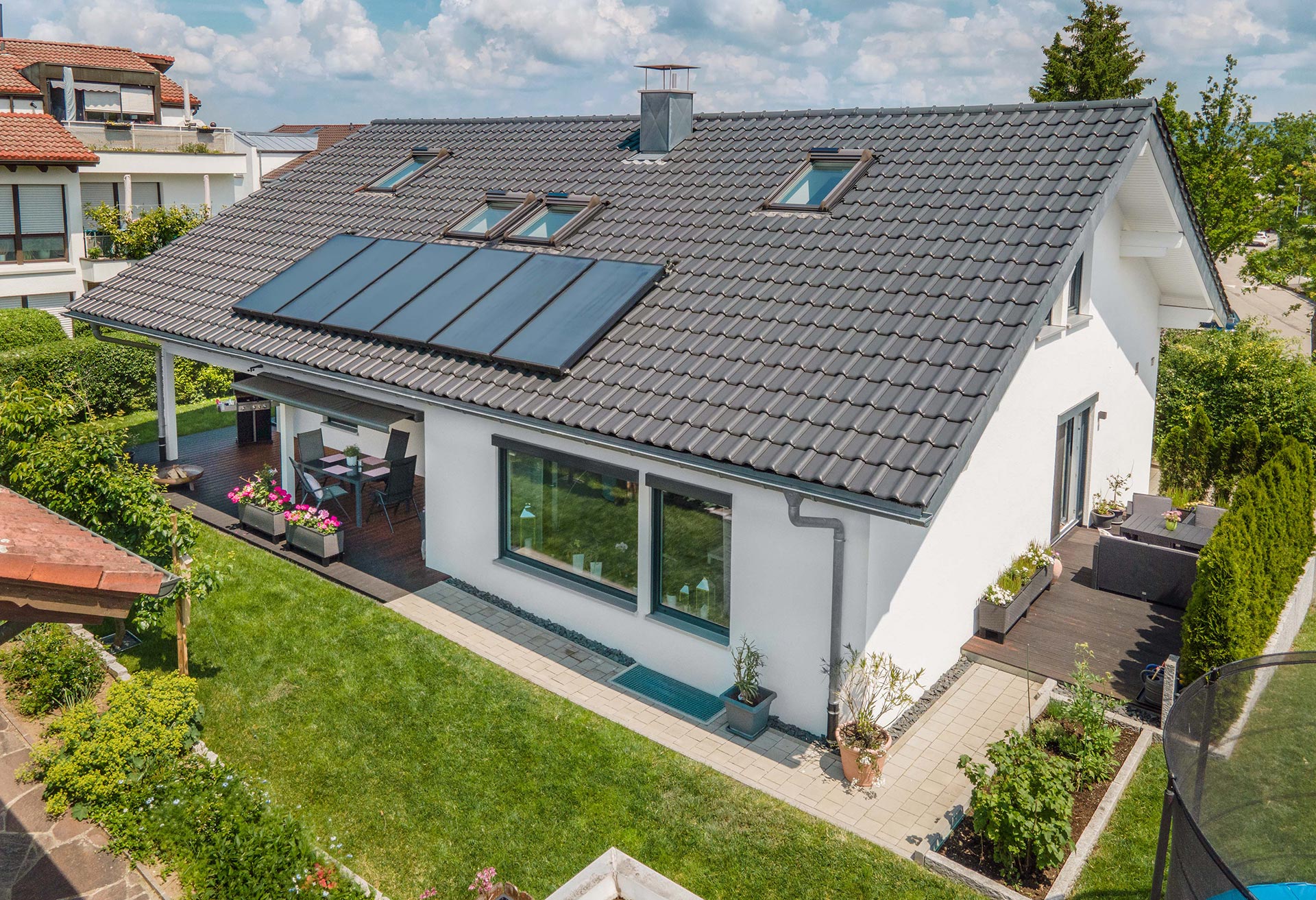 Les idées reçues sur les panneaux photovoltaïques : démêler le vrai du faux