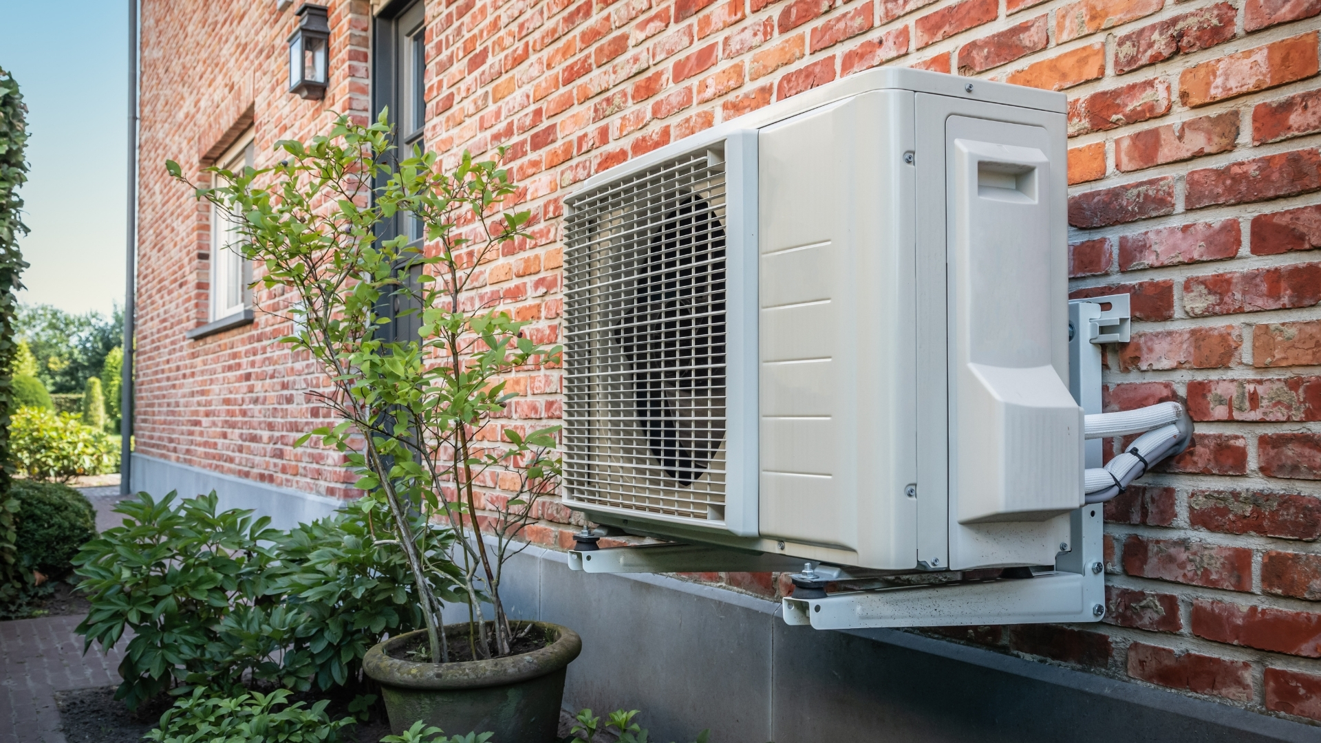 Pompe à chaleur air/air ou air/eau : quelle solution choisir pour votre maison dans les Hauts-de-France ?