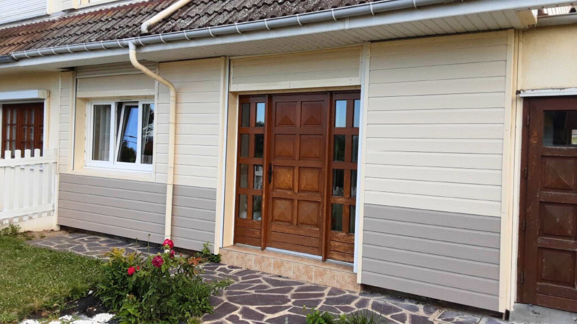 Installation de bardage beige à Saint-Laurent-Blangy, près d'Arras