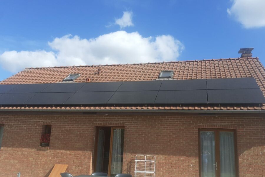 Installation de panneaux photovoltaïques à Liencourt
