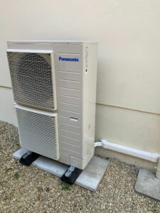 Installation d’une pompe à chaleur Air/Eau Panasonic à Habarcq - unité extérieure