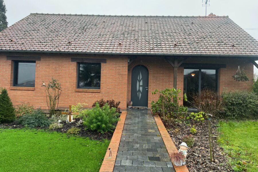 4 menuiseries aluminium + 1 porte d’entrée à Ligny-Tilloy chez M. et Mme G