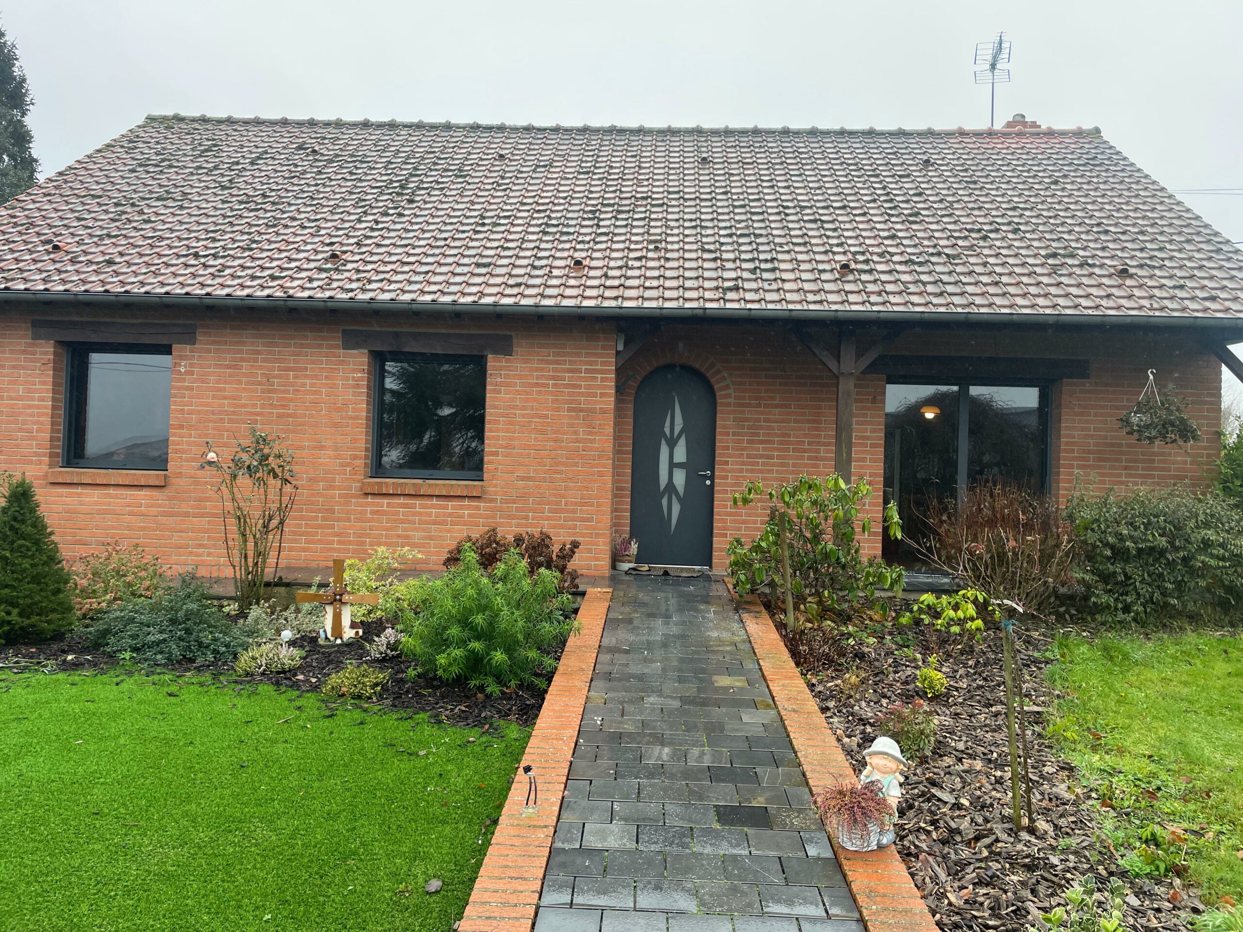 4 menuiseries aluminium + 1 porte d’entrée à Ligny-Tilloy chez M. et Mme G