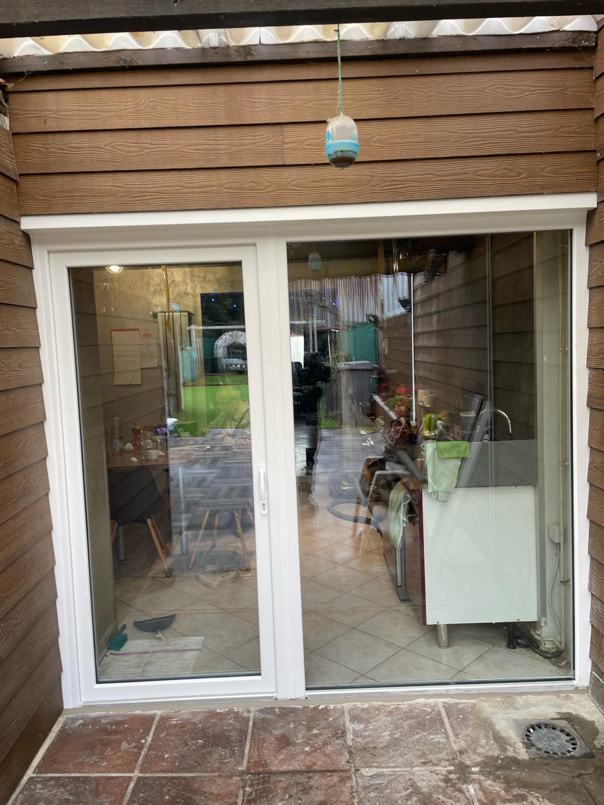 Installation d'une baie vitrée en PVC à Baisieux