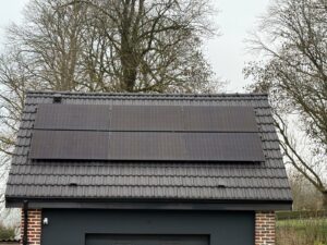 Installation de panneaux photovoltaïques à Héninel