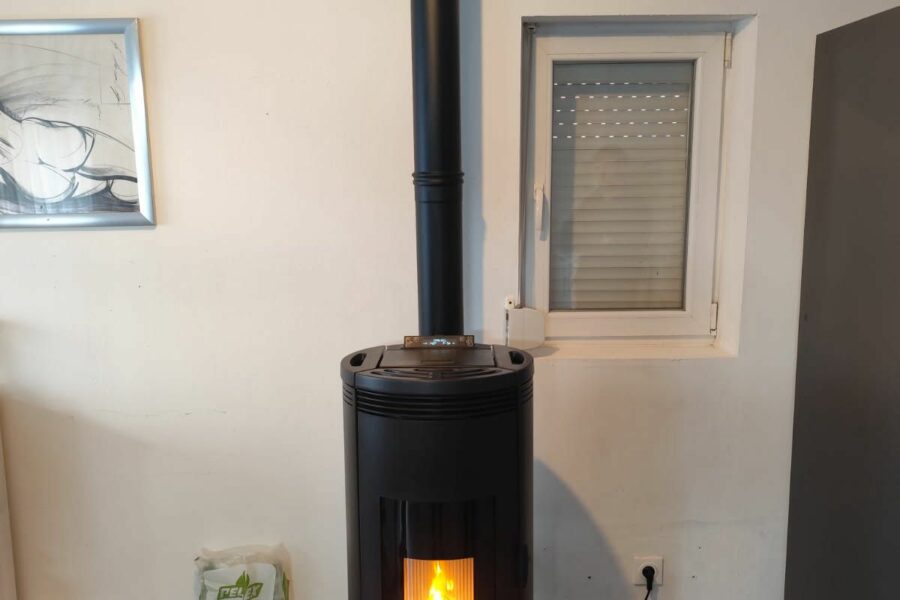 Installation d’un poêle à granulés Amika à Tergnier (02)