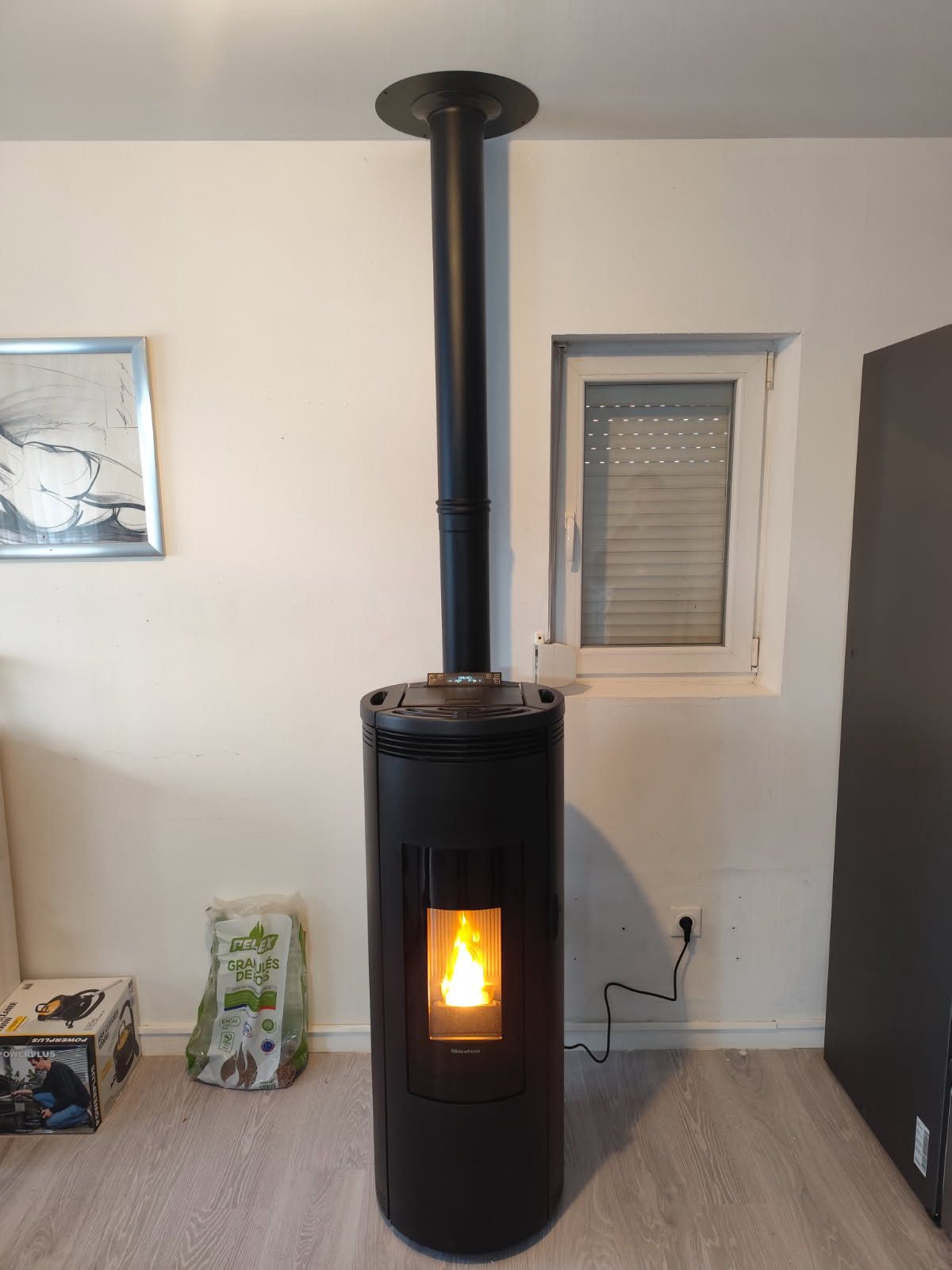 Installation d’un poêle à granulés Amika à Tergnier (02)